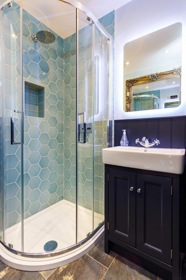 Upper Bow - Luxurious, Modern 1Br Apartment Near Castle Edinburgh Luaran gambar